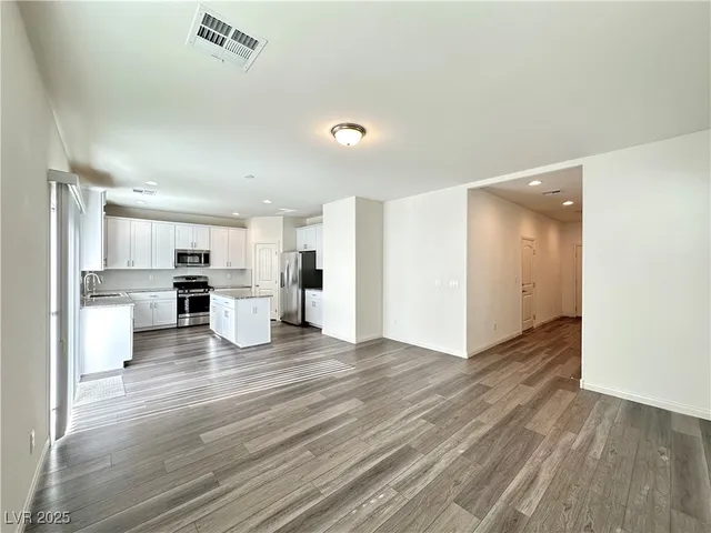 $1,900 | 8793 Candelabra Court, Las Vegas, NV 89113