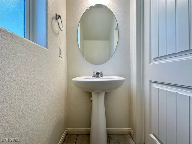 $1,900 | 8793 Candelabra Court, Las Vegas, NV 89113