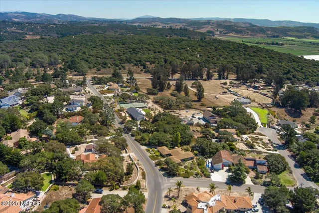 $999,000 | 1320 Onstott Road, Lompoc, CA 93436