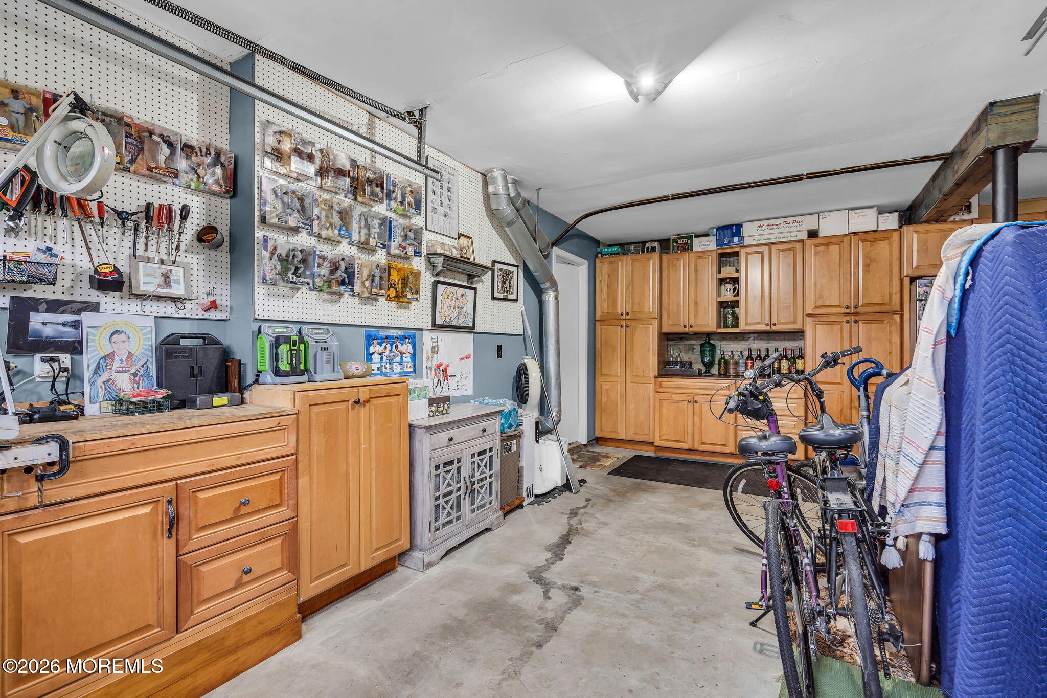 10 Yellowstone Lane Howell, NJ 07731 - Photo 7 of 24 garage