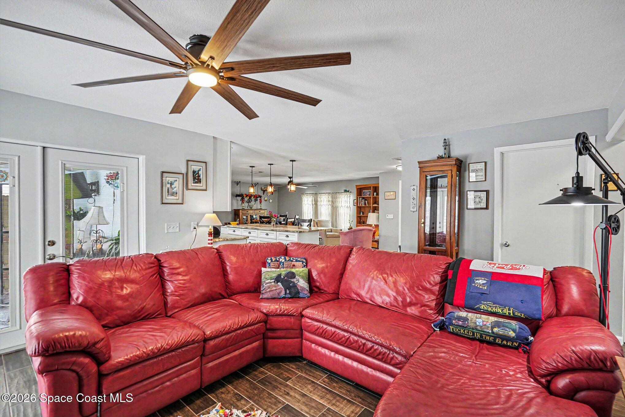 1003 Castile Road Southeast Palm Bay, FL 32909 - Photo 7 of 37 008_file_4564