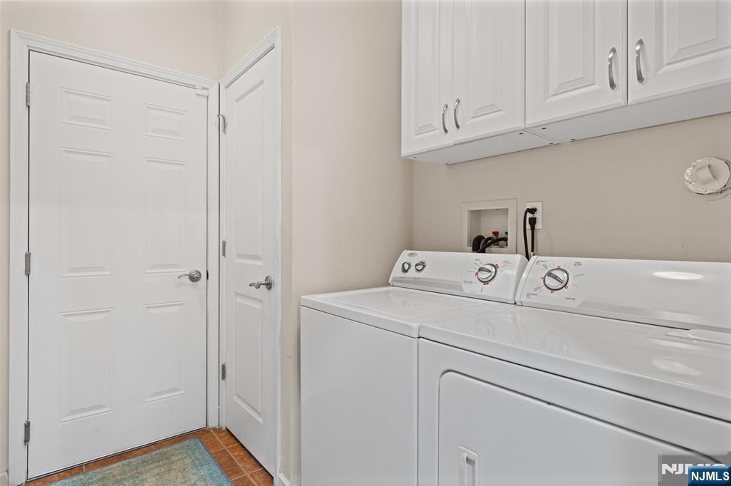 407 River Place Butler, NJ 07405 - Photo 11 of 25