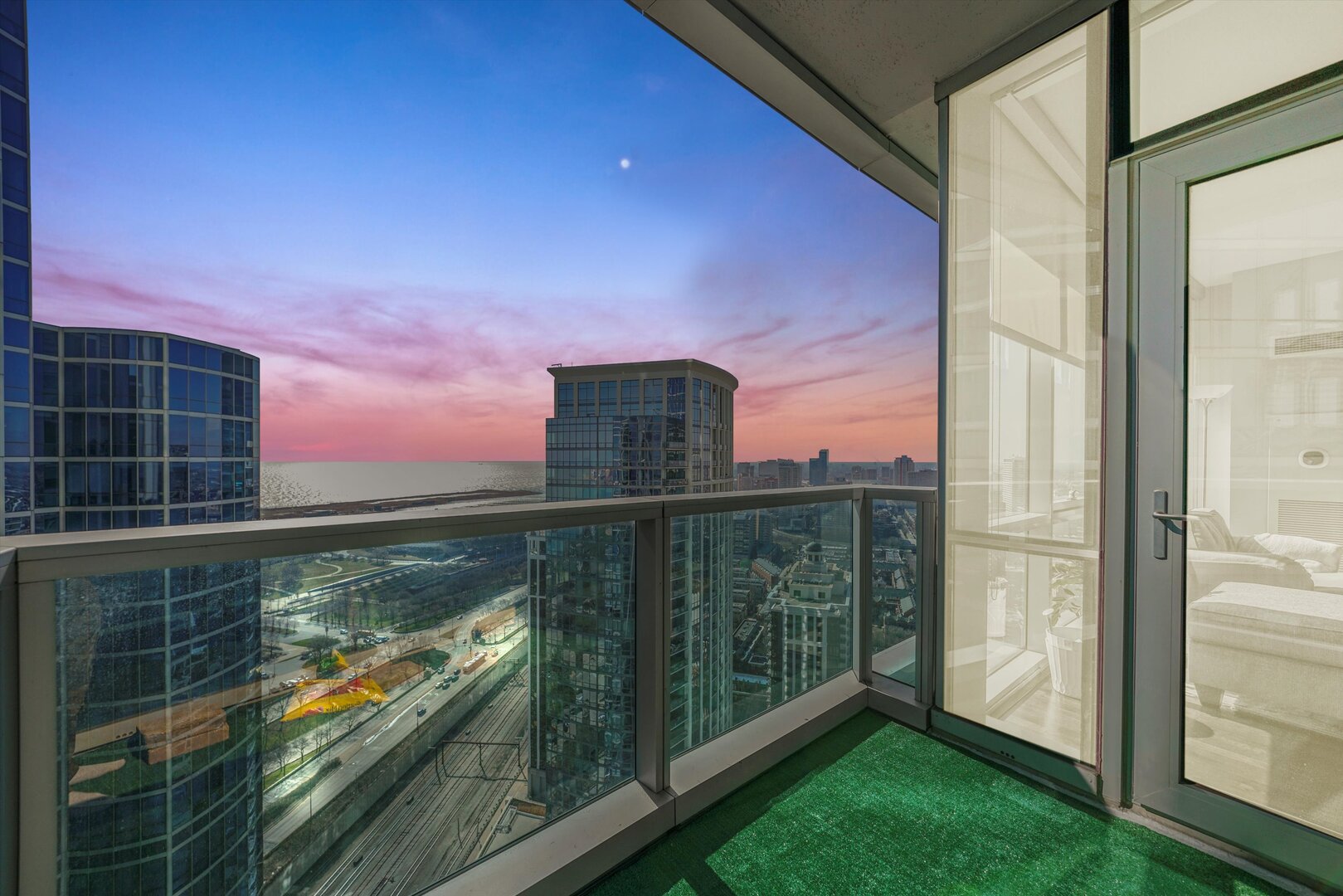 1201 South Prairie Avenue, Unit 3404 Chicago, IL 60605 - Photo 21 of 38 a view of city from a balcony