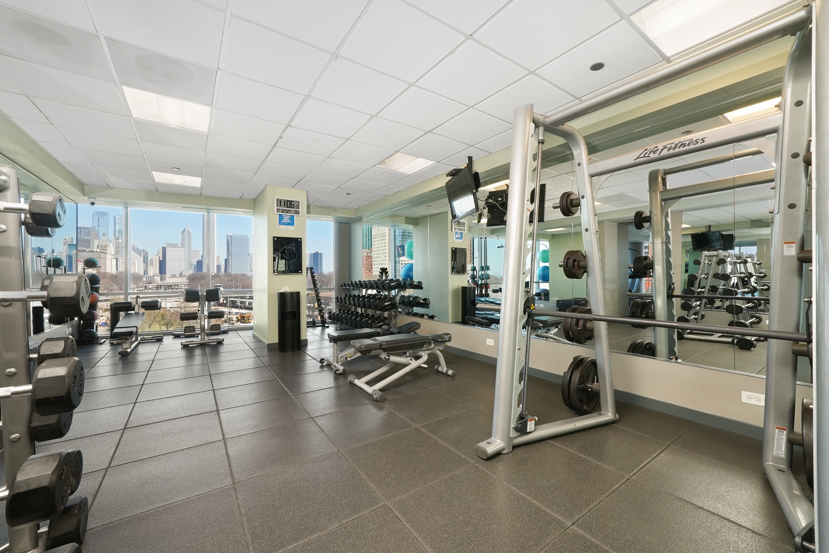 1201 South Prairie Avenue, Unit 3404 Chicago, IL 60605 - Photo 22 of 38 a view of a gym