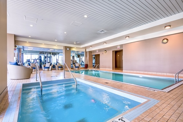 1201 South Prairie Avenue, Unit 3404 Chicago, IL 60605 - Photo 27 of 38 a lobby with furniture and outdoor view