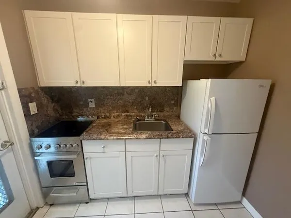 $1,500 | 756 Southeast 19th Avenue, Unit 2, Deerfield Beach, FL 33441