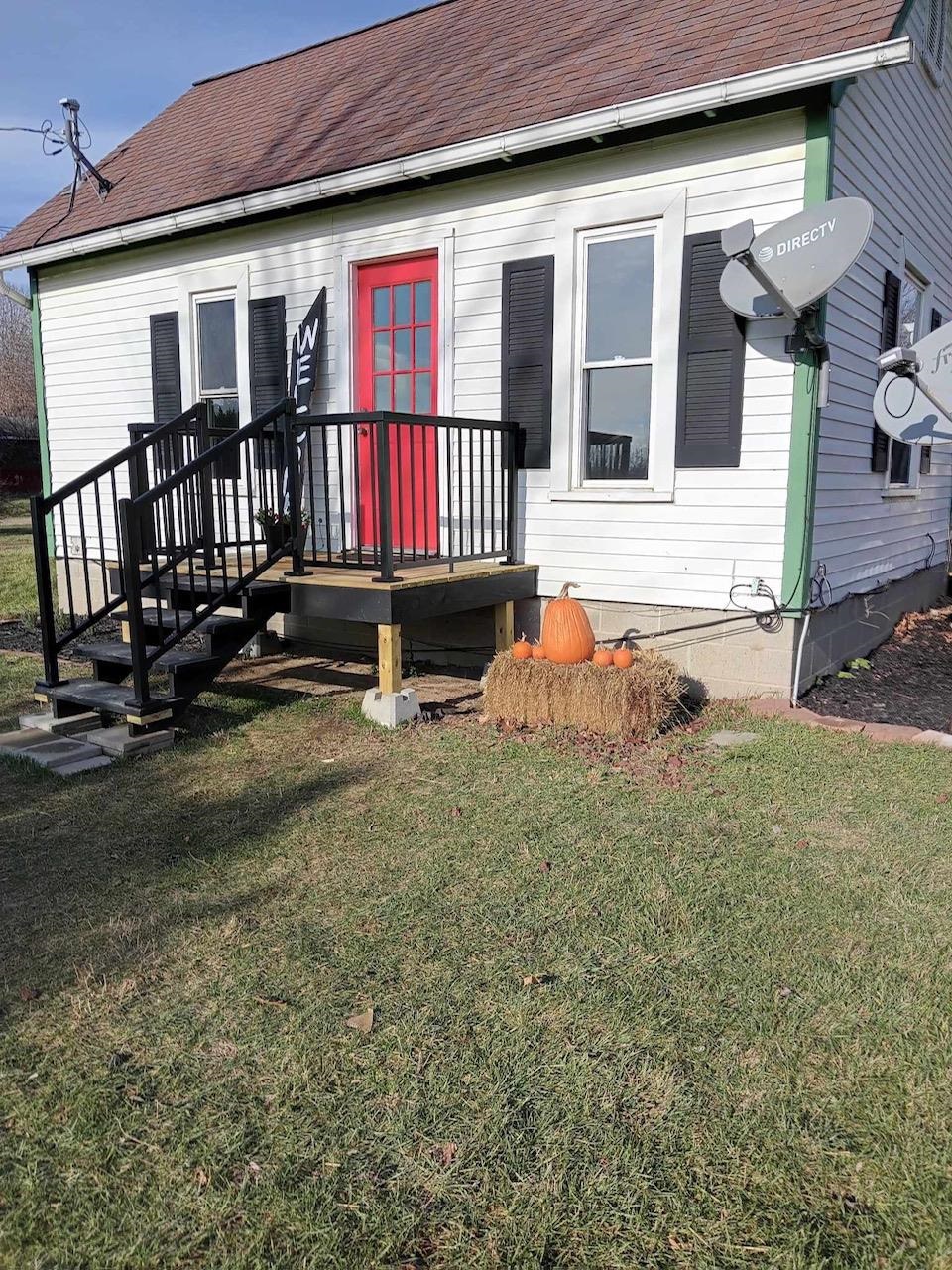 5525 East Coe Road Shepherd, MI 48883 - Photo 3 of 21