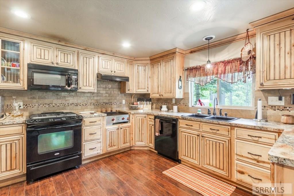 4070 Colt Road Island Park, ID 83429 - Photo 8 of 58
