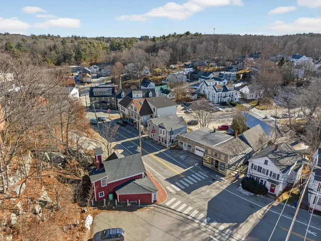 $369,000 | 177 Main Street, Unit 3, Newmarket, NH 03857