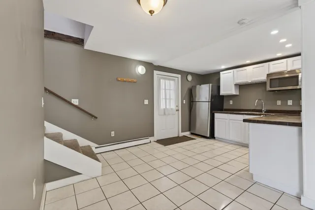 $369,000 | 177 Main Street, Unit 3, Newmarket, NH 03857