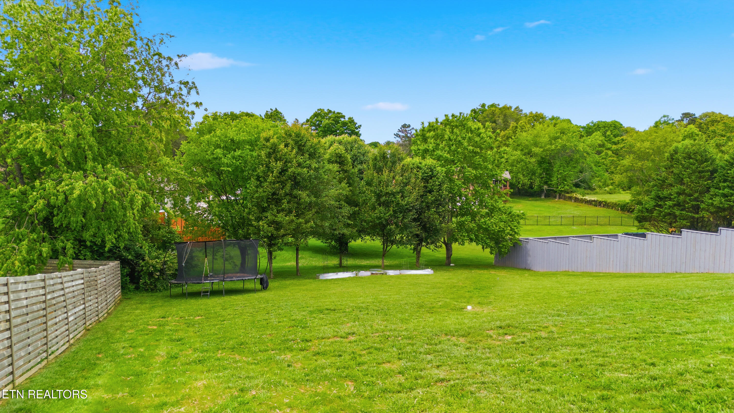 229 Ridgefield Drive Maryville, TN 37804 - Photo 39 of 48 38-Exterior