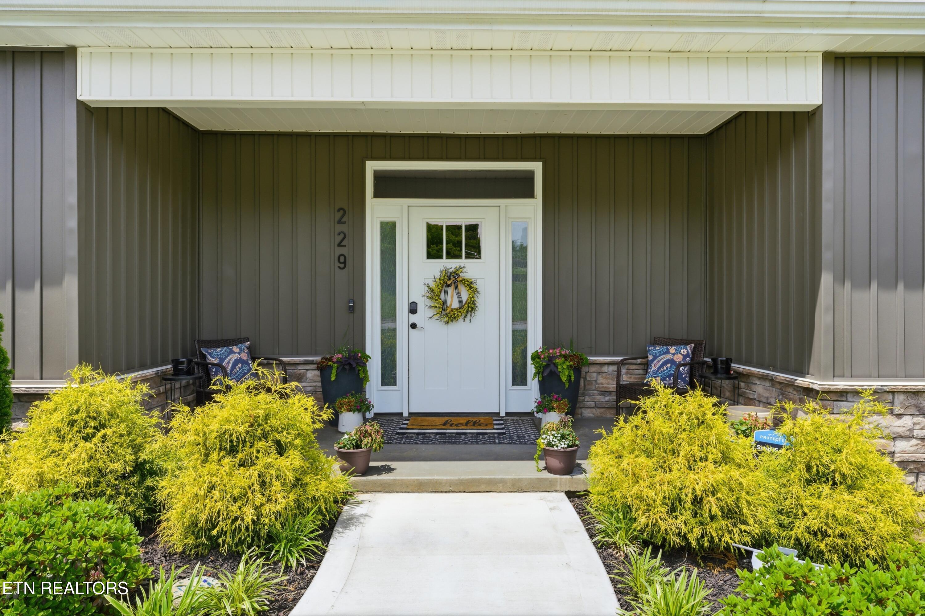 229 Ridgefield Drive Maryville, TN 37804 - Photo 5 of 48 03-Exterior