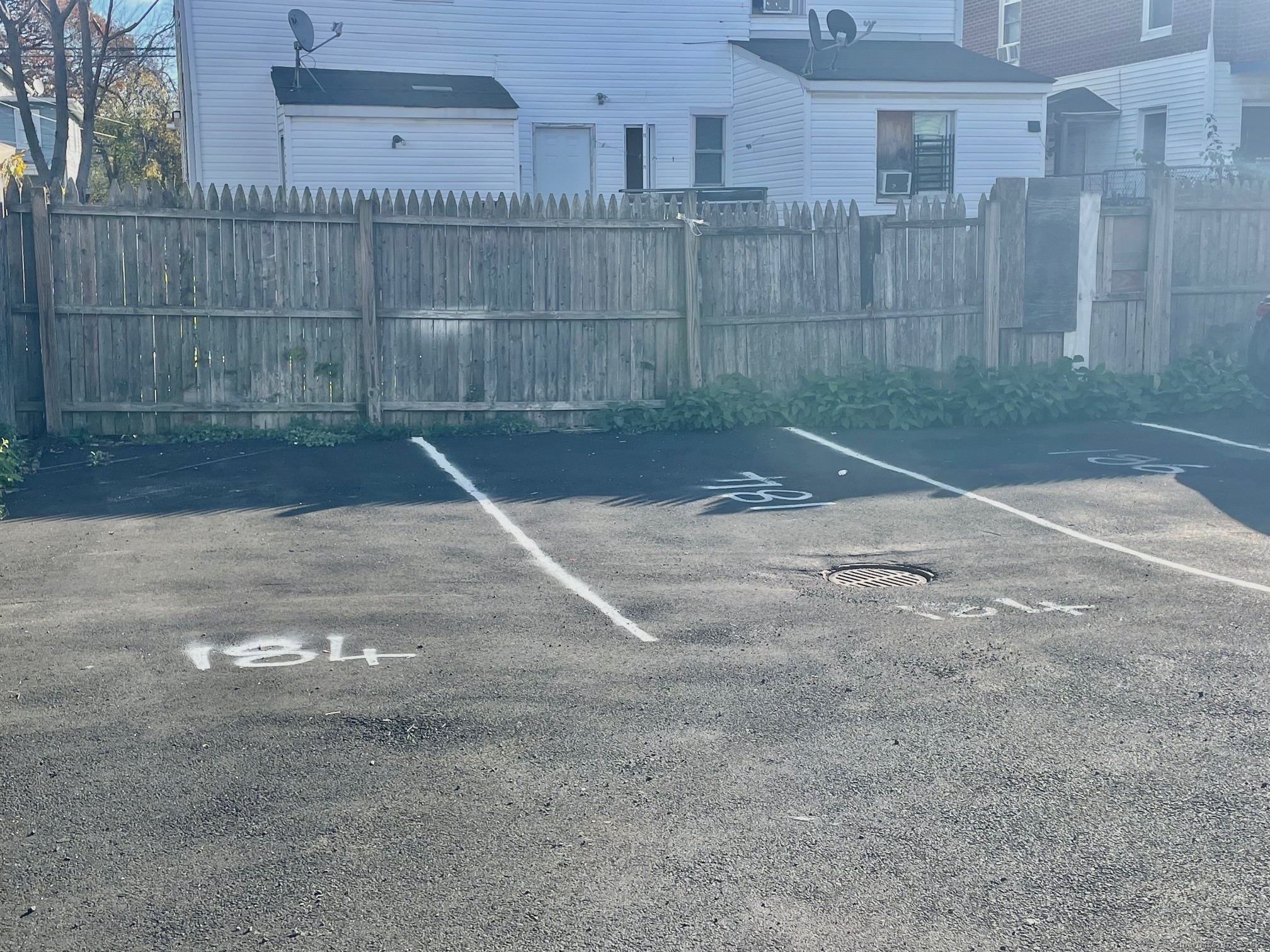 184 Park Street Bridgeport, CT 06608 - Photo 3 of 7 a view of a basketball court