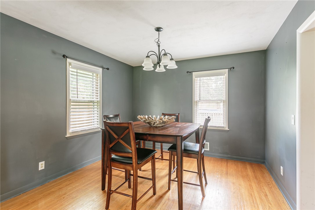 27 Alpine Drive Penfield, NY 14580 - Photo 4 of 30