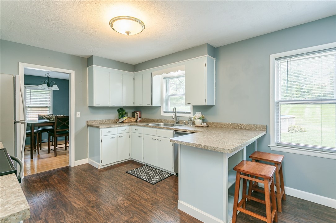 27 Alpine Drive Penfield, NY 14580 - Photo 6 of 30