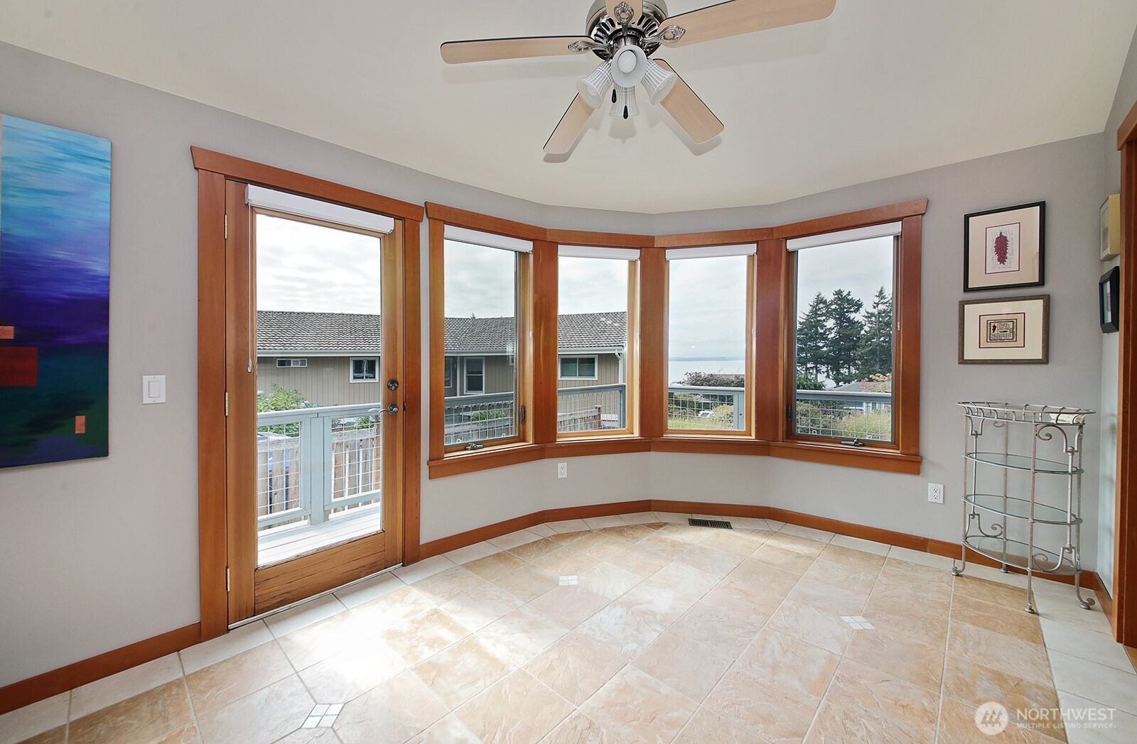 6292 Sahalee Court Clinton, WA 98236 - Photo 11 of 38