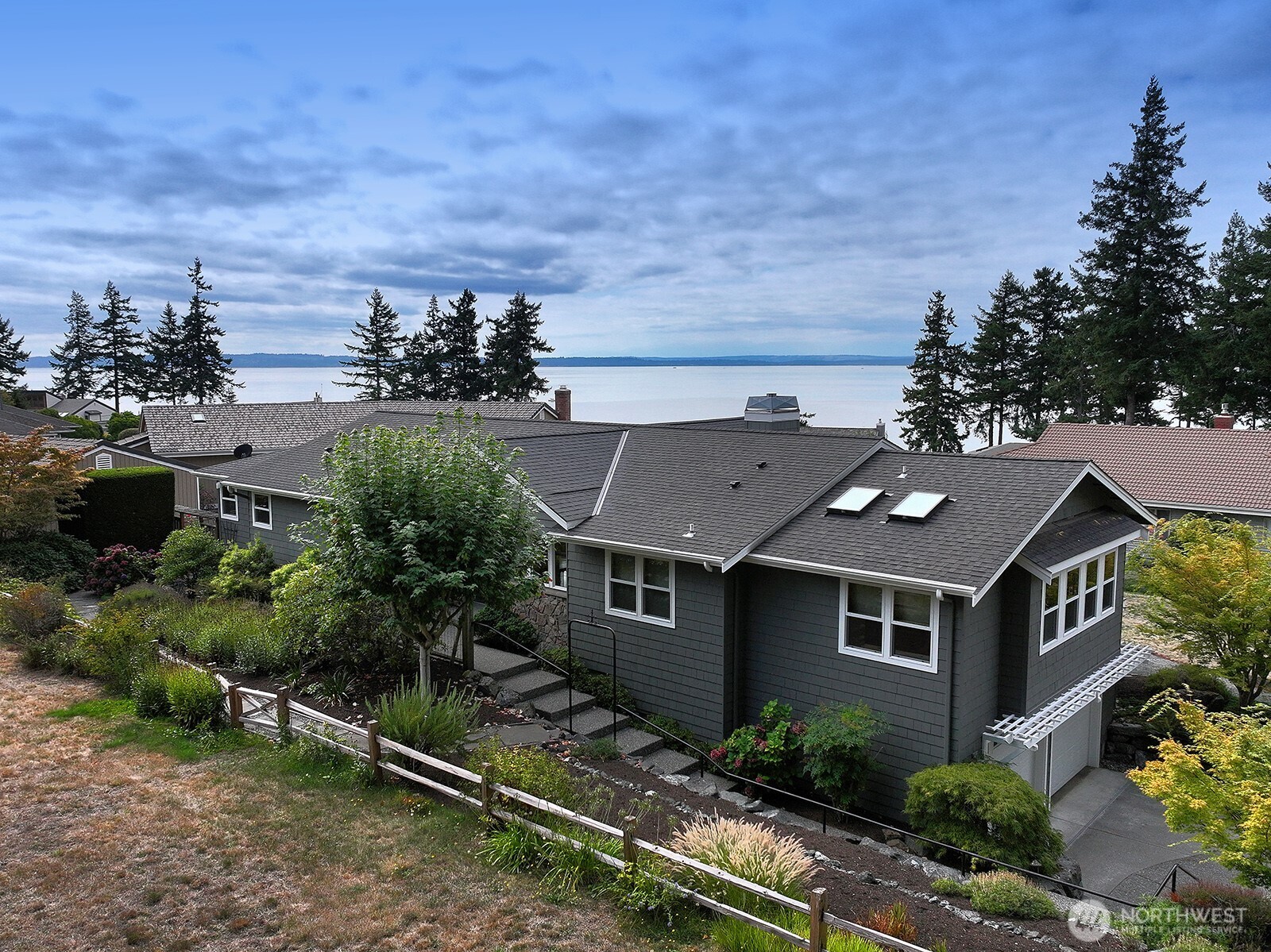 6292 Sahalee Court Clinton, WA 98236 - Photo 2 of 38