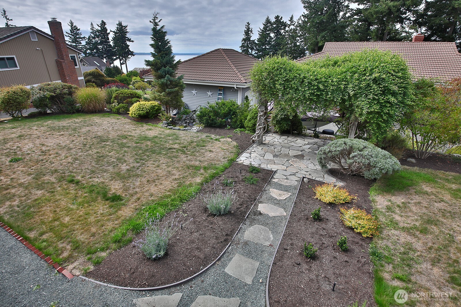 6292 Sahalee Court Clinton, WA 98236 - Photo 25 of 38