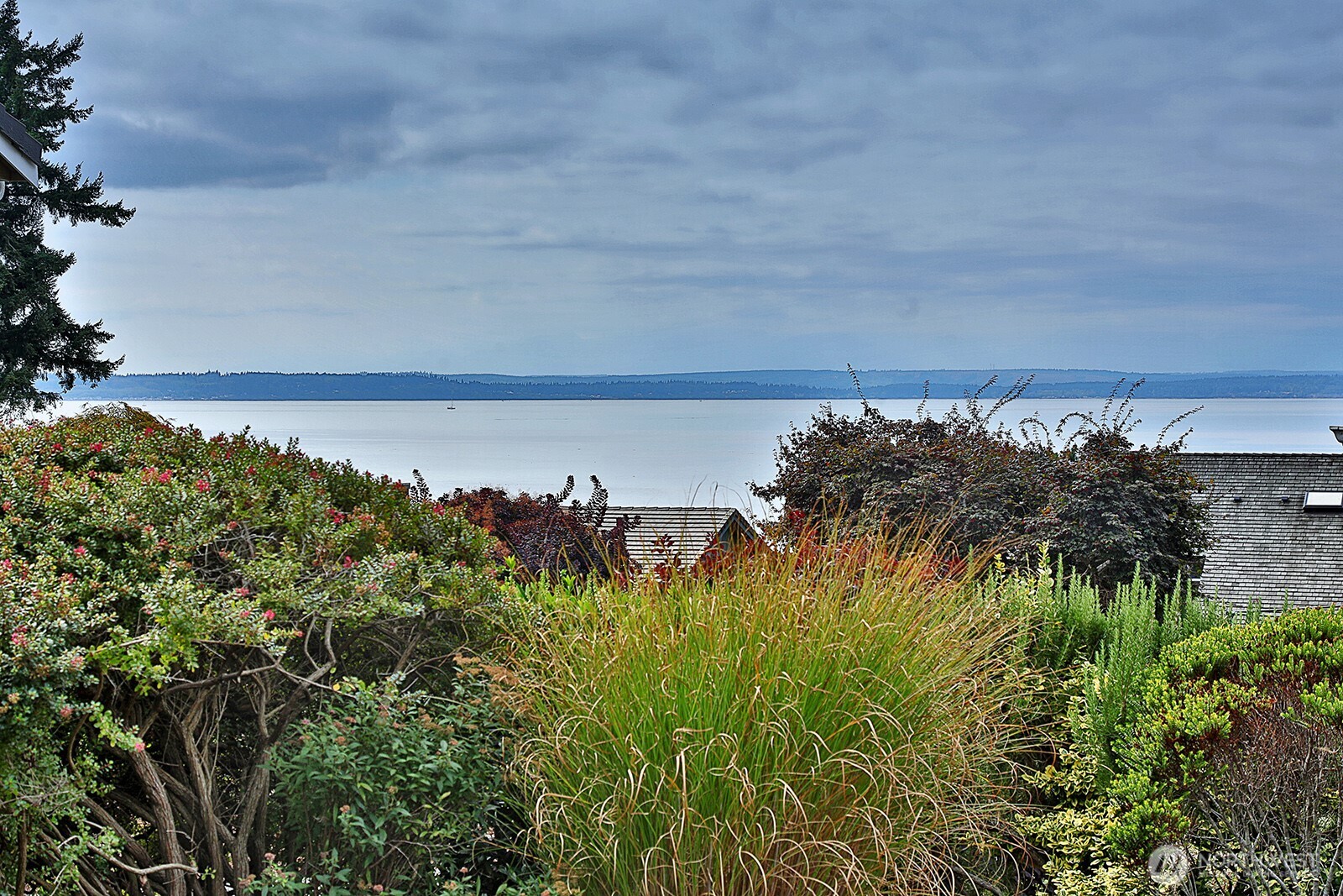 6292 Sahalee Court Clinton, WA 98236 - Photo 27 of 38