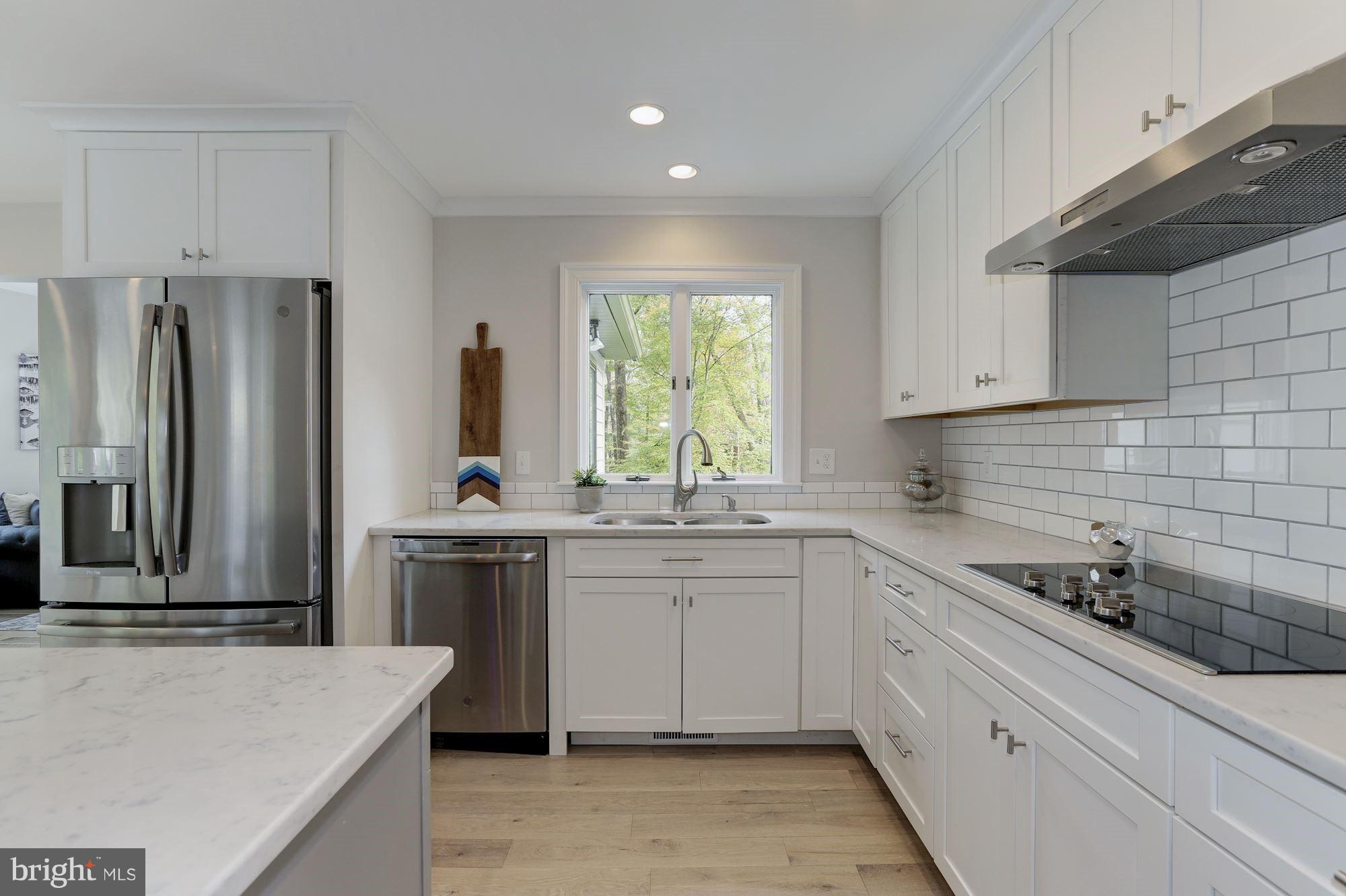 1703 Robinhood Road Annapolis, MD 21401 - Photo 7 of 58 Enjoy making dinners while looking at the wildlife