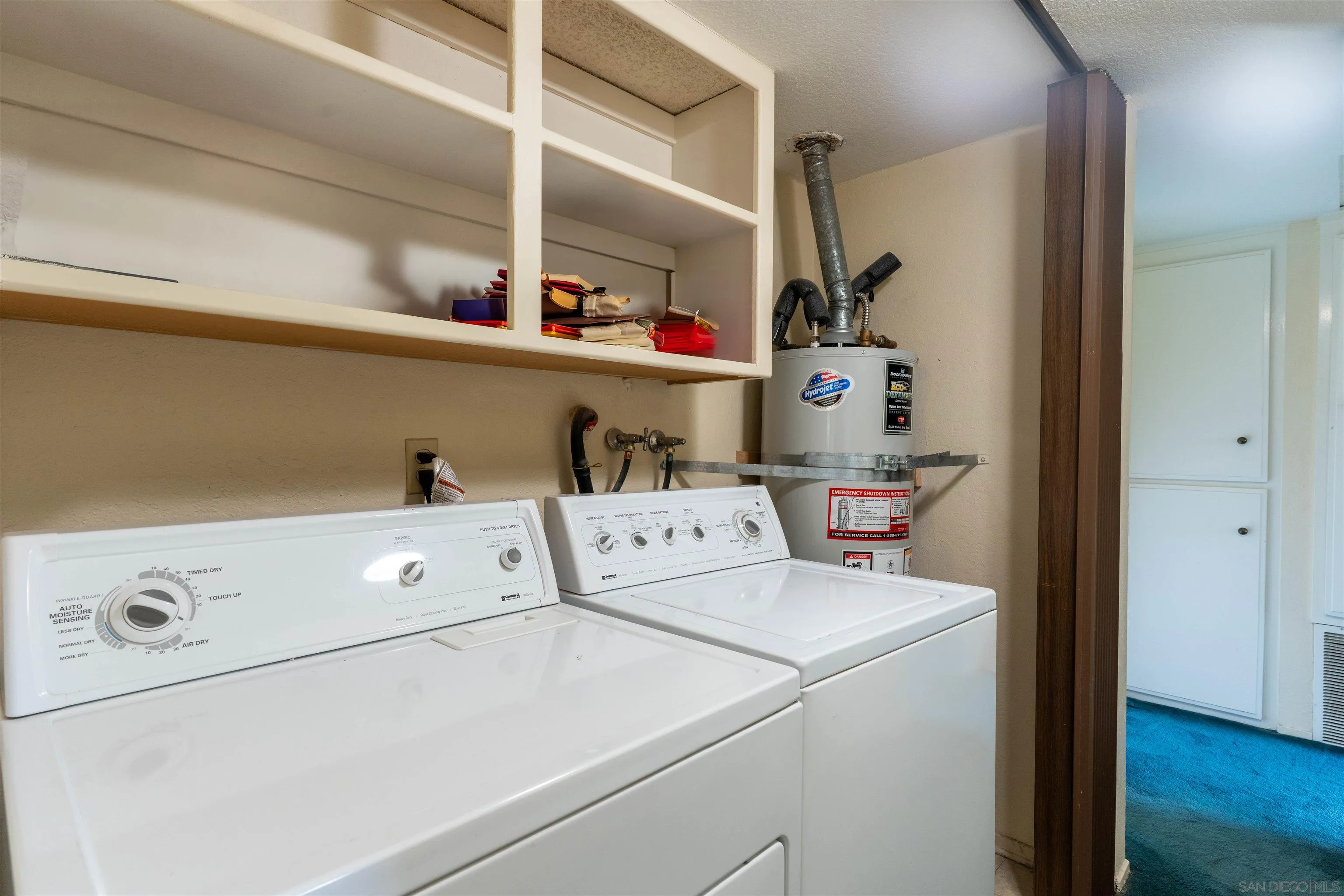 2825 Irving Street Riverside, CA 92504 - Photo 16 of 31 a utility room with dryer and washer