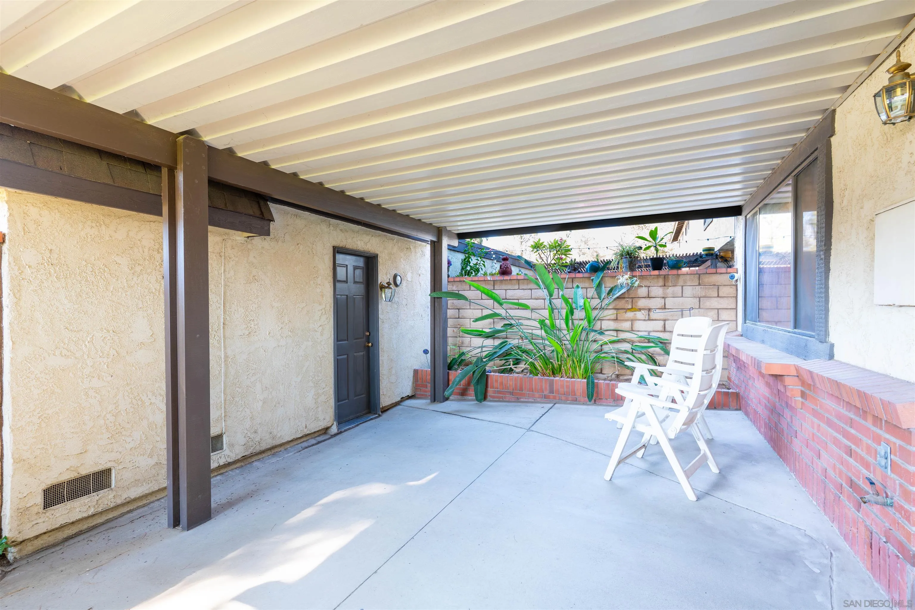 2825 Irving Street Riverside, CA 92504 - Photo 20 of 31 an outdoor view with patio