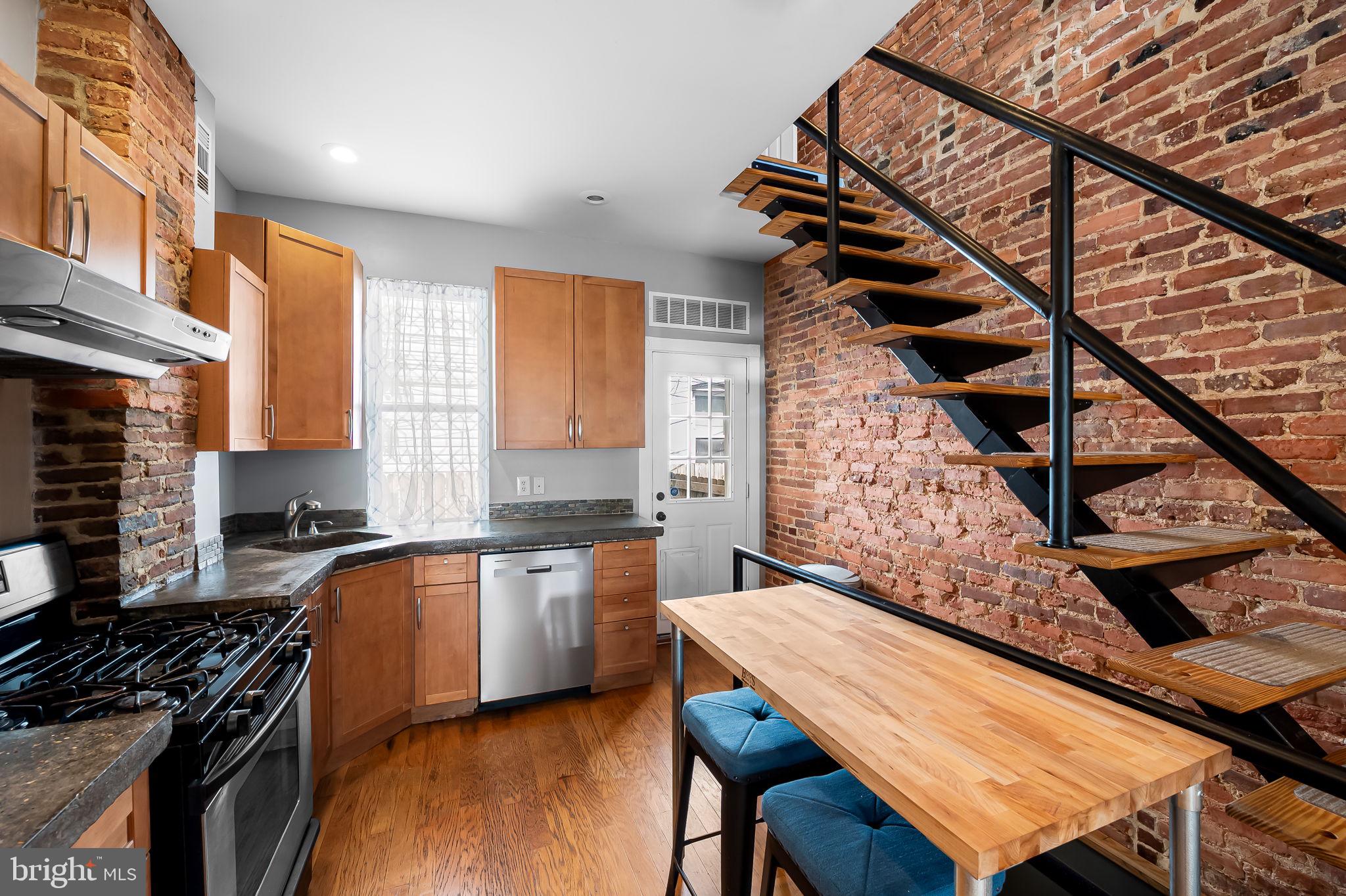 2718 Dillon Street Baltimore, MD 21224 - Photo 11 of 31