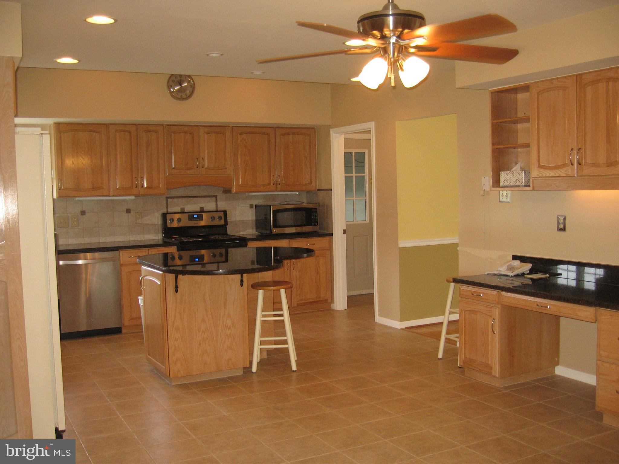 2109 South Childs Road Kearneysville, WV 25430 - Photo 16 of 30 Kitchen