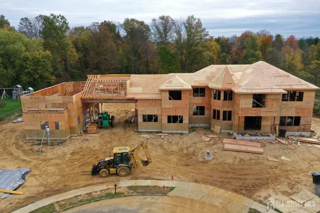 $2,395,000 | 8 Derek Court, Manalapan, NJ 07726