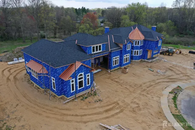 $2,395,000 | 8 Derek Court, Manalapan, NJ 07726