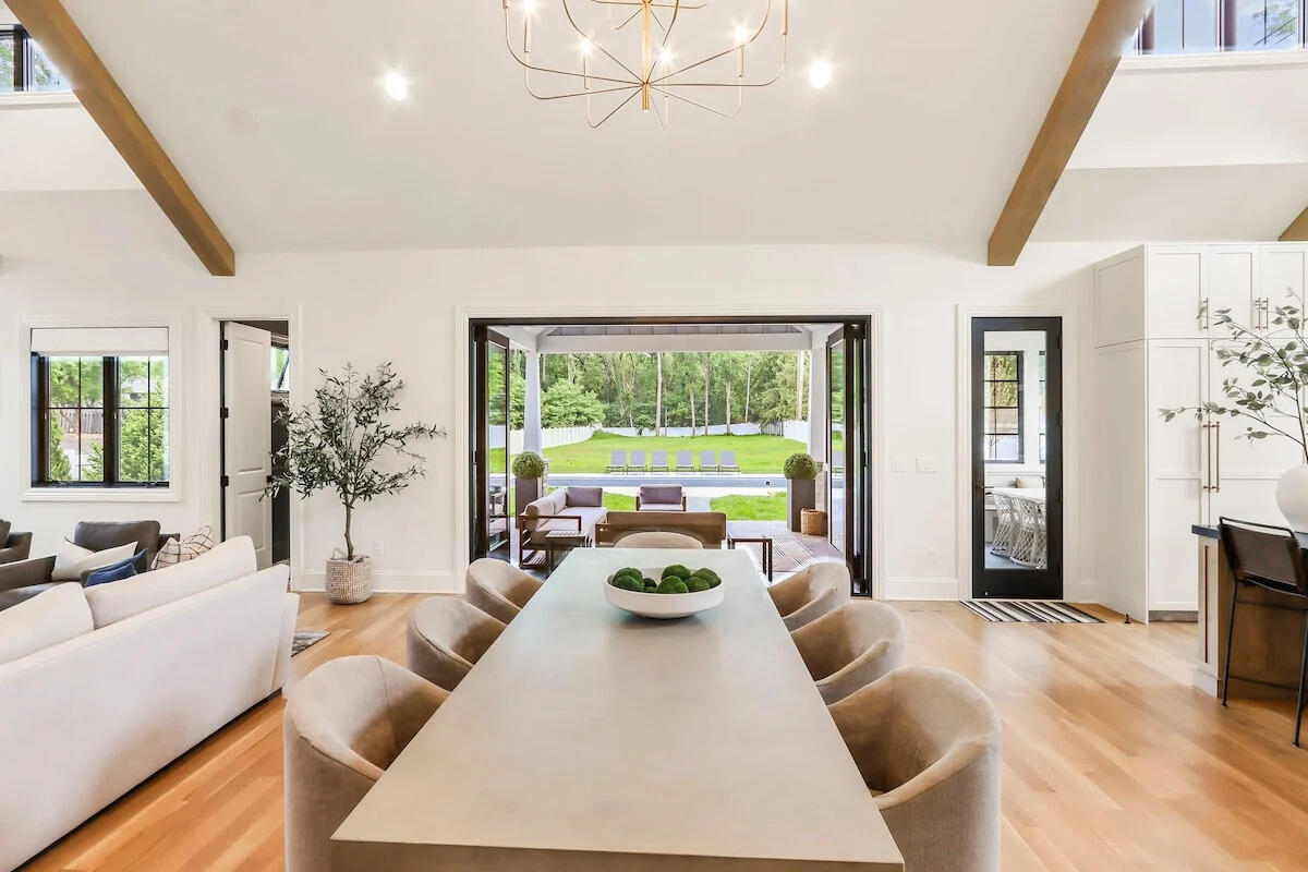 1229 West Main Street Lake Geneva, WI 53147 - Photo 4 of 16 4