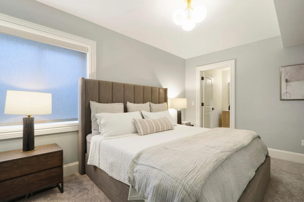 1229 West Main Street Lake Geneva, WI 53147 - Photo 8 of 16 15