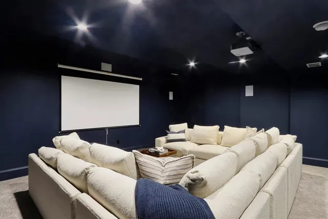 $16,000 | 1229 West Main Street, Lake Geneva, WI 53147