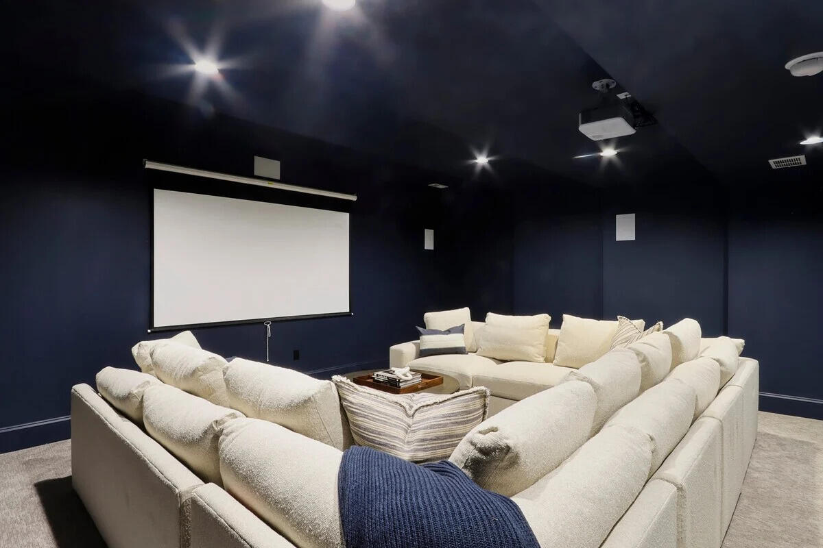 1229 West Main Street Lake Geneva, WI 53147 - Photo 9 of 16 5