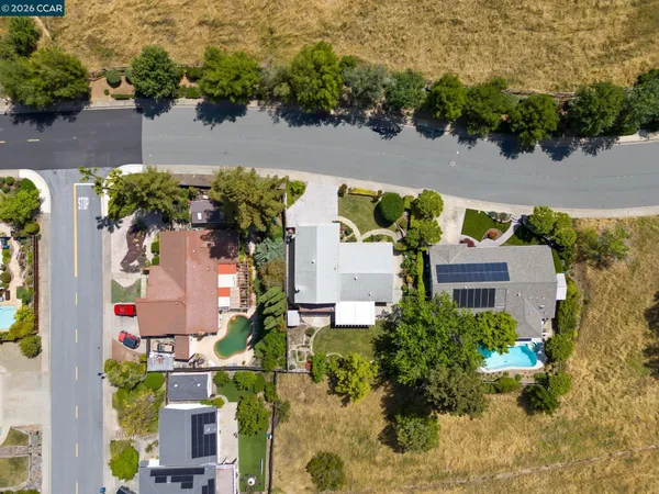 $1,049,000 | 55 Regency Drive, Clayton, CA 94517