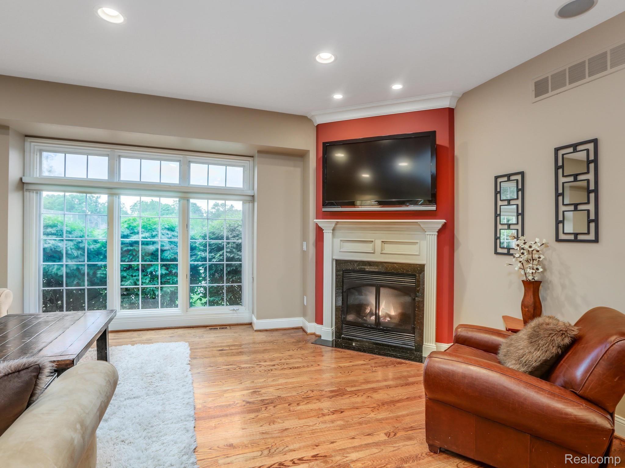624 Ruffner Avenue Birmingham, MI 48009 - Photo 14 of 37 Fireplace in family room