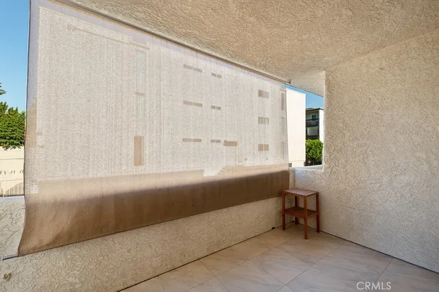 $1,850 | 5325 Newcastle Avenue, Unit 130, Encino, CA 91316