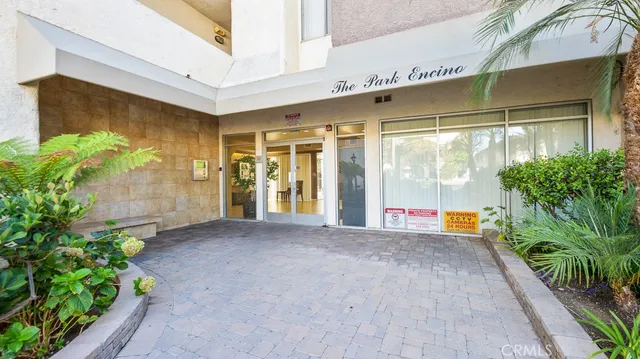 $1,850 | 5325 Newcastle Avenue, Unit 130, Encino, CA 91316