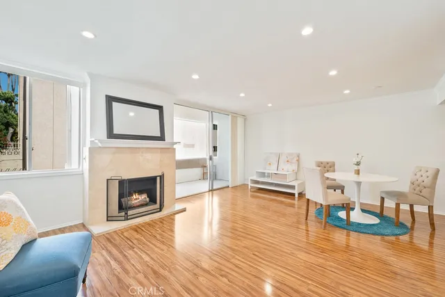 $1,850 | 5325 Newcastle Avenue, Unit 130, Encino, CA 91316