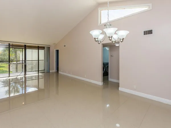 $2,300 | 11202 Taft Street, Unit 11202, Pembroke Pines, FL 33026