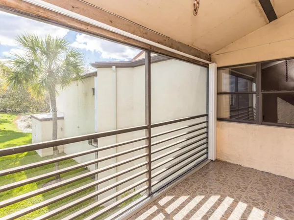 $2,300 | 11202 Taft Street, Unit 11202, Pembroke Pines, FL 33026