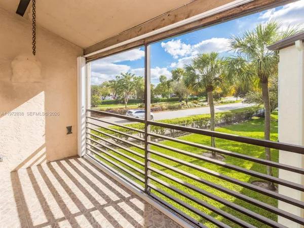 $2,300 | 11202 Taft Street, Unit 11202, Pembroke Pines, FL 33026