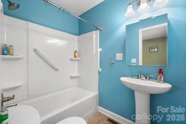 $300,000 | 118 Whitley Road, Morganton, NC 28655