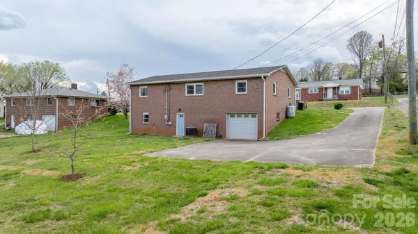 $300,000 | 118 Whitley Road, Morganton, NC 28655