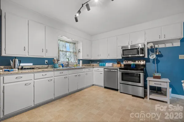 $300,000 | 118 Whitley Road, Morganton, NC 28655