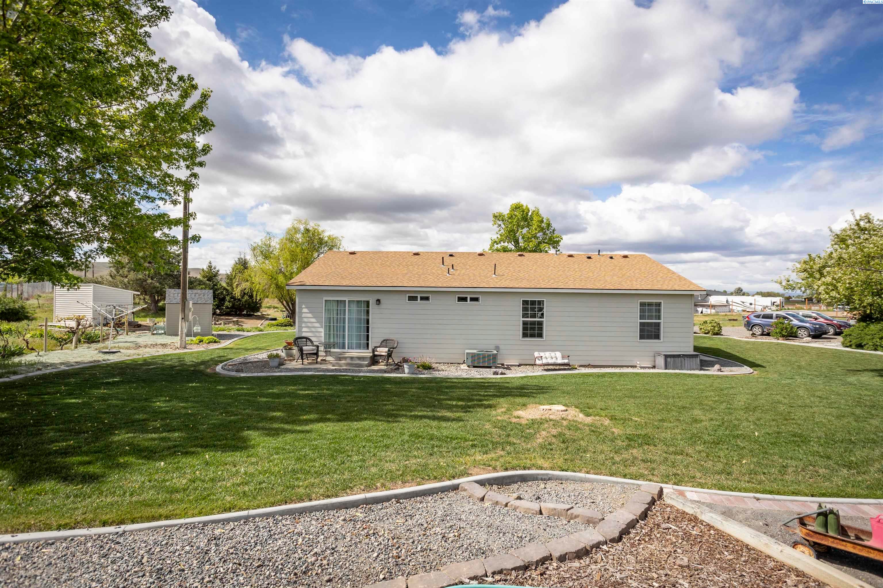 173002 West Johnson Road Grandview, WA 98930 - Photo 27 of 41 Gallery Image 27
