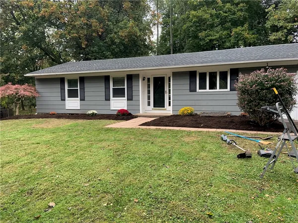 $2,700 | 4 Peachtree Lane, Perinton, NY 14534