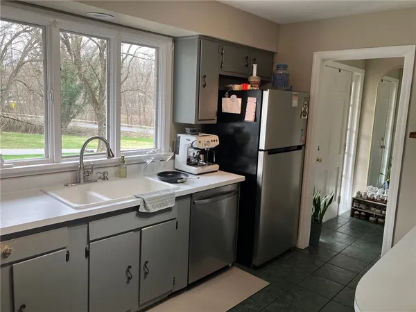 $2,700 | 4 Peachtree Lane, Perinton, NY 14534