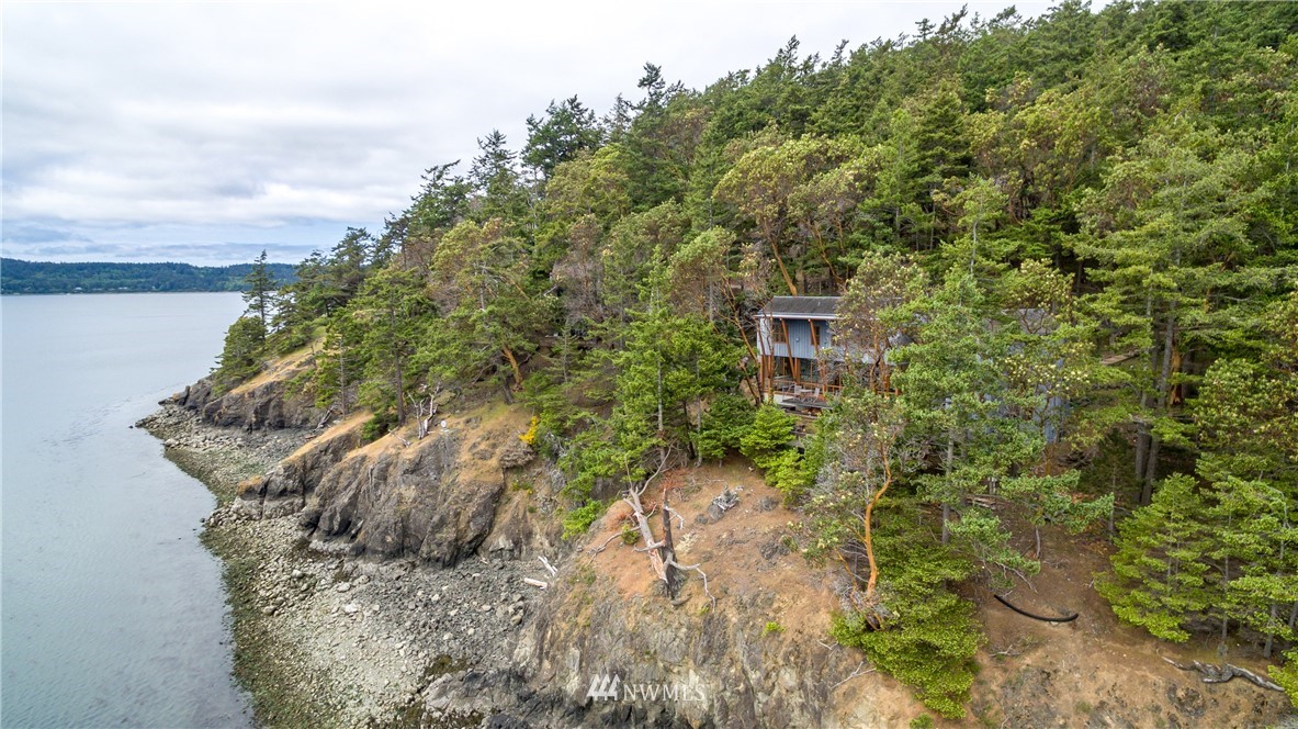 263 Peninsula Road Decatur Island, WA 98221 - Photo 2 of 25