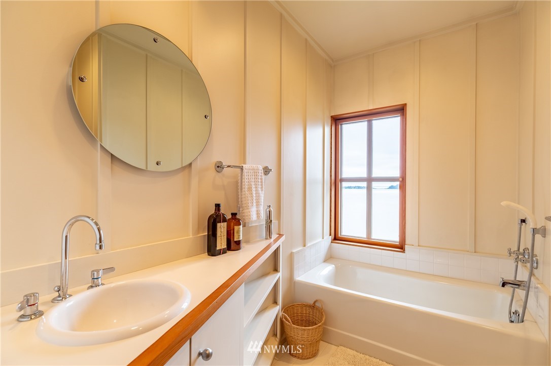 263 Peninsula Road Decatur Island, WA 98221 - Photo 16 of 25